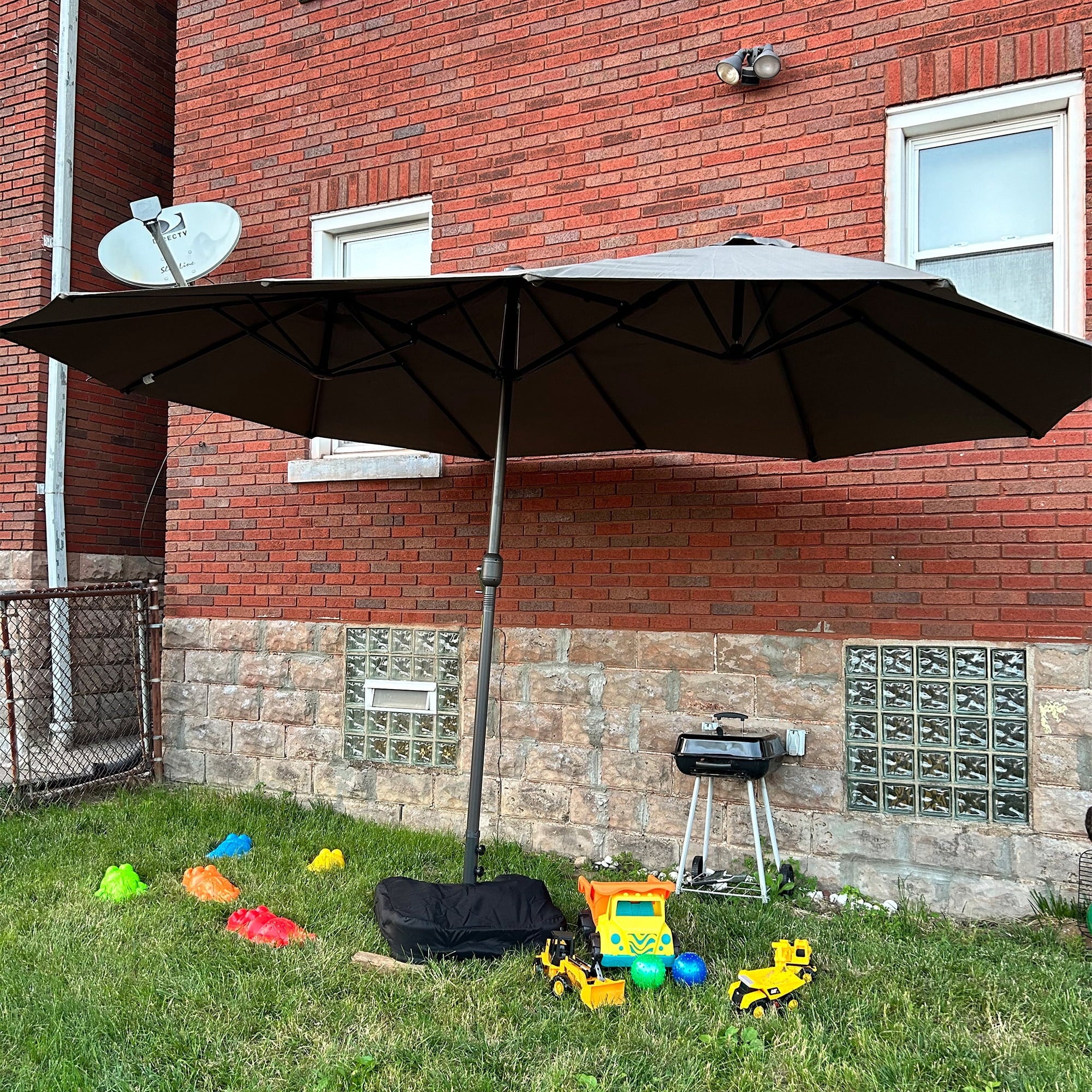 Outsunny Patio Umbrella 15' Steel Rectangular Outdoor Double Sided Market with base, Sun Protection & Easy Crank for Deck Pool Patio, Beige