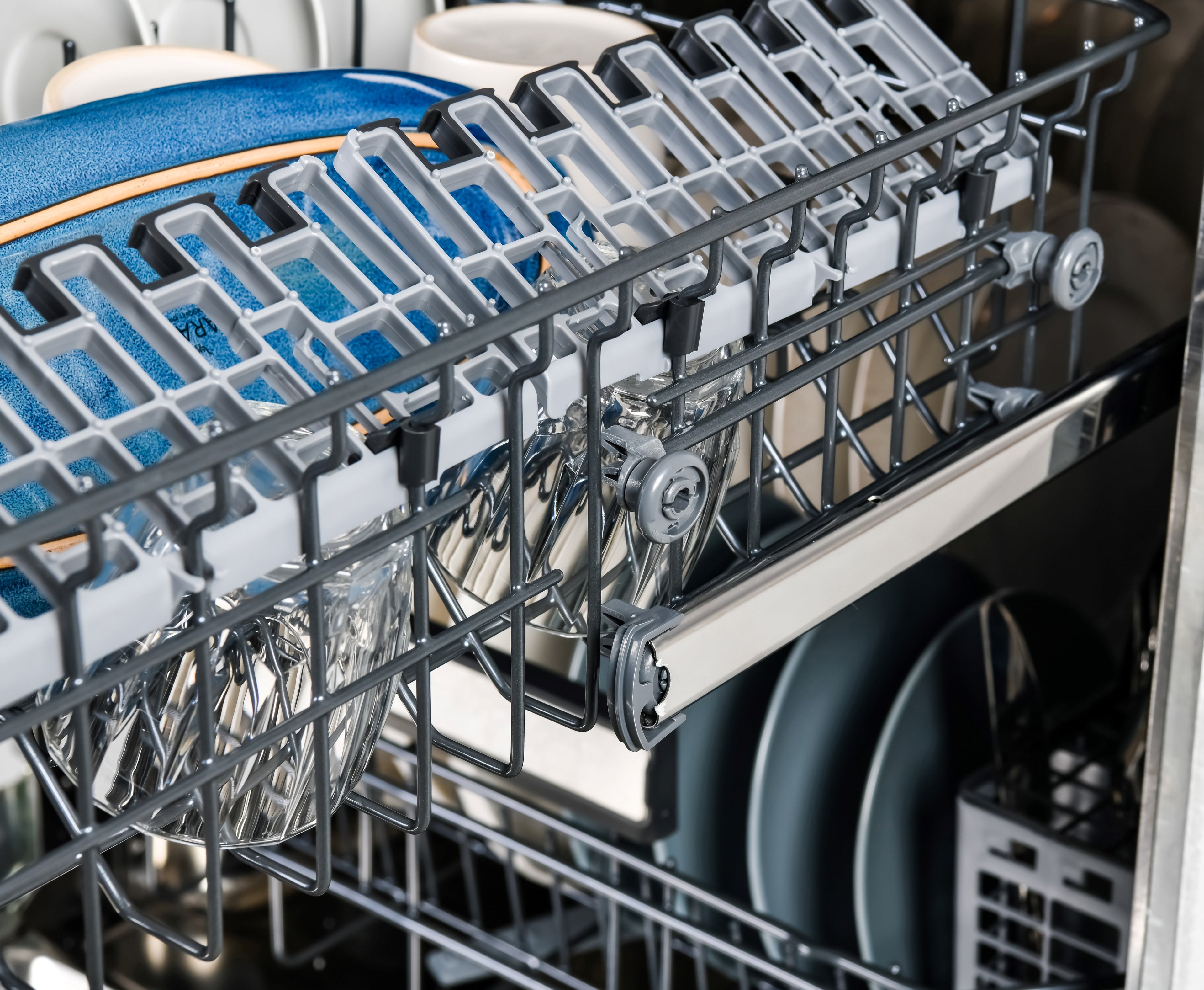 Kenmore 24” Built-In-Dishwasher w/ 3rd Rack & Turbo Dry with Pocket Handle-SS