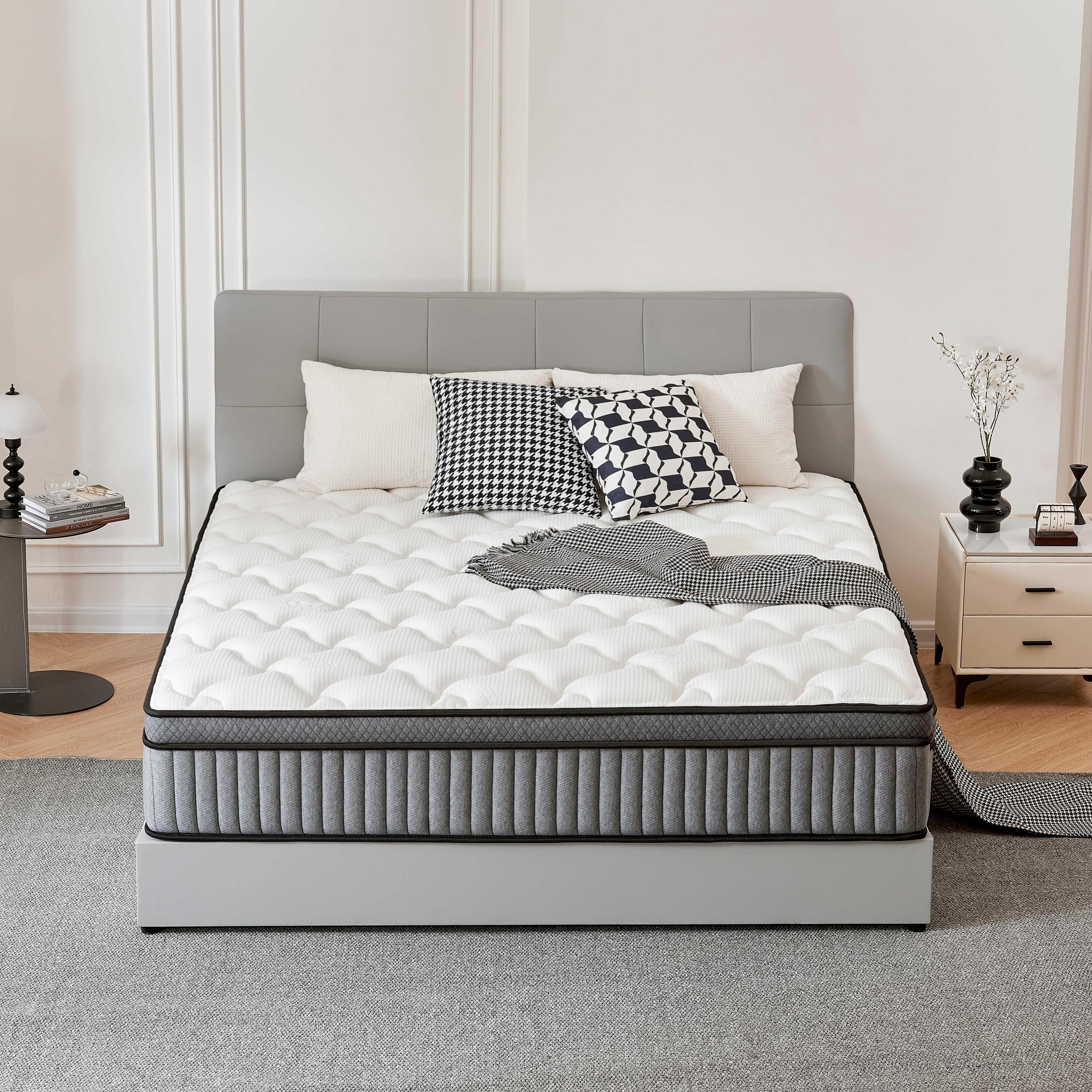 Giovanly 12 inch Queen Hybrid Mattress in a Box, Memory Foam and Individually Wrapped Pocket Coils, Medium Firm, Motion Isolation & Edge Support, Breathable Cooling, CertiPUR-US & OEKO-TEX Certified