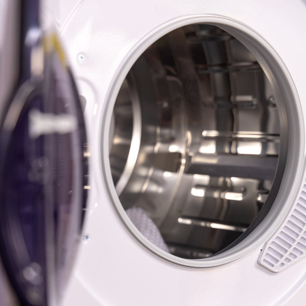 Pinnacle 21-852 S Compact Short Dryer with Digital Controls - 3.2 cu.ft., Silver