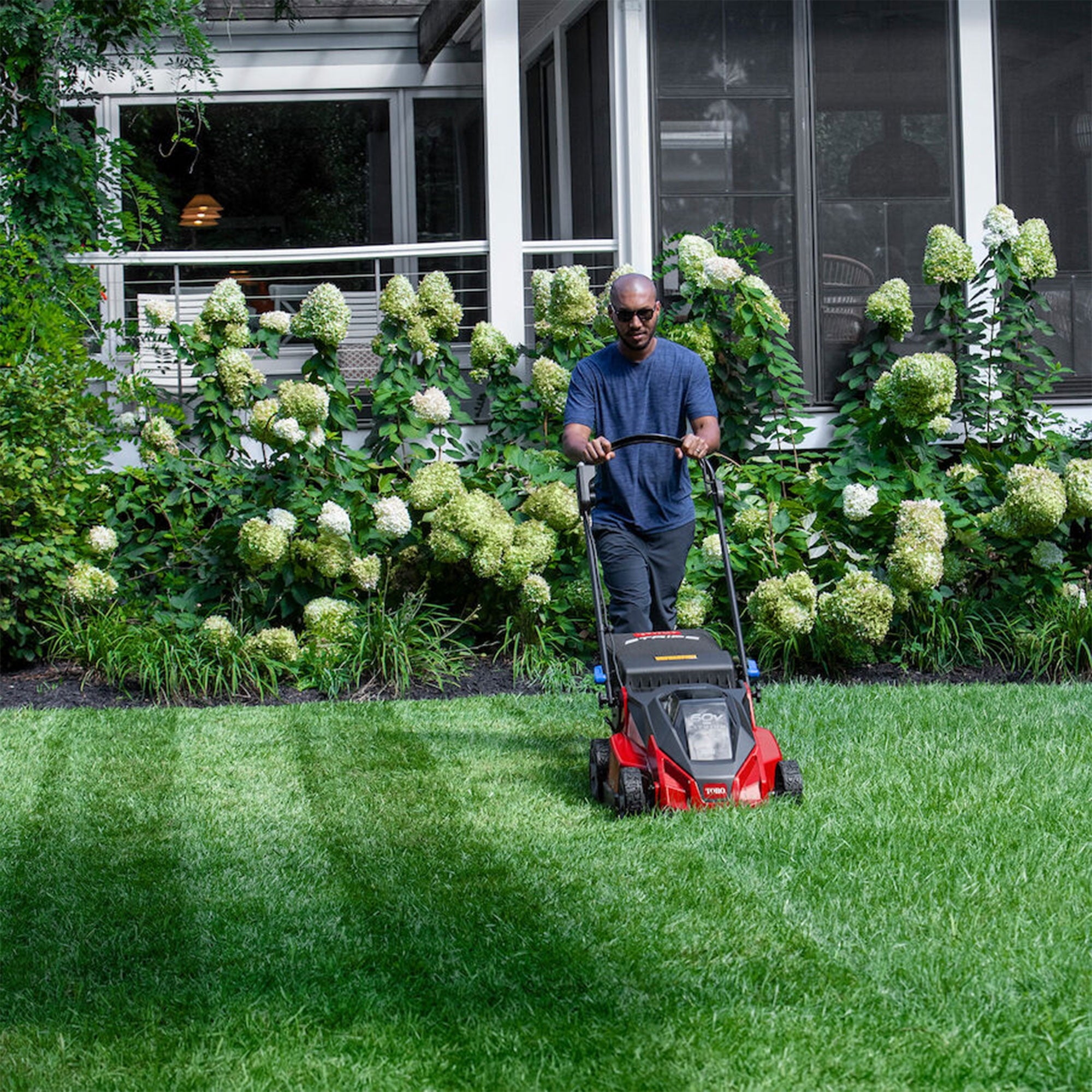 TORO Foldable 21-Inch Stripe Electric Self Propelled Lawn Mower 60-Volt