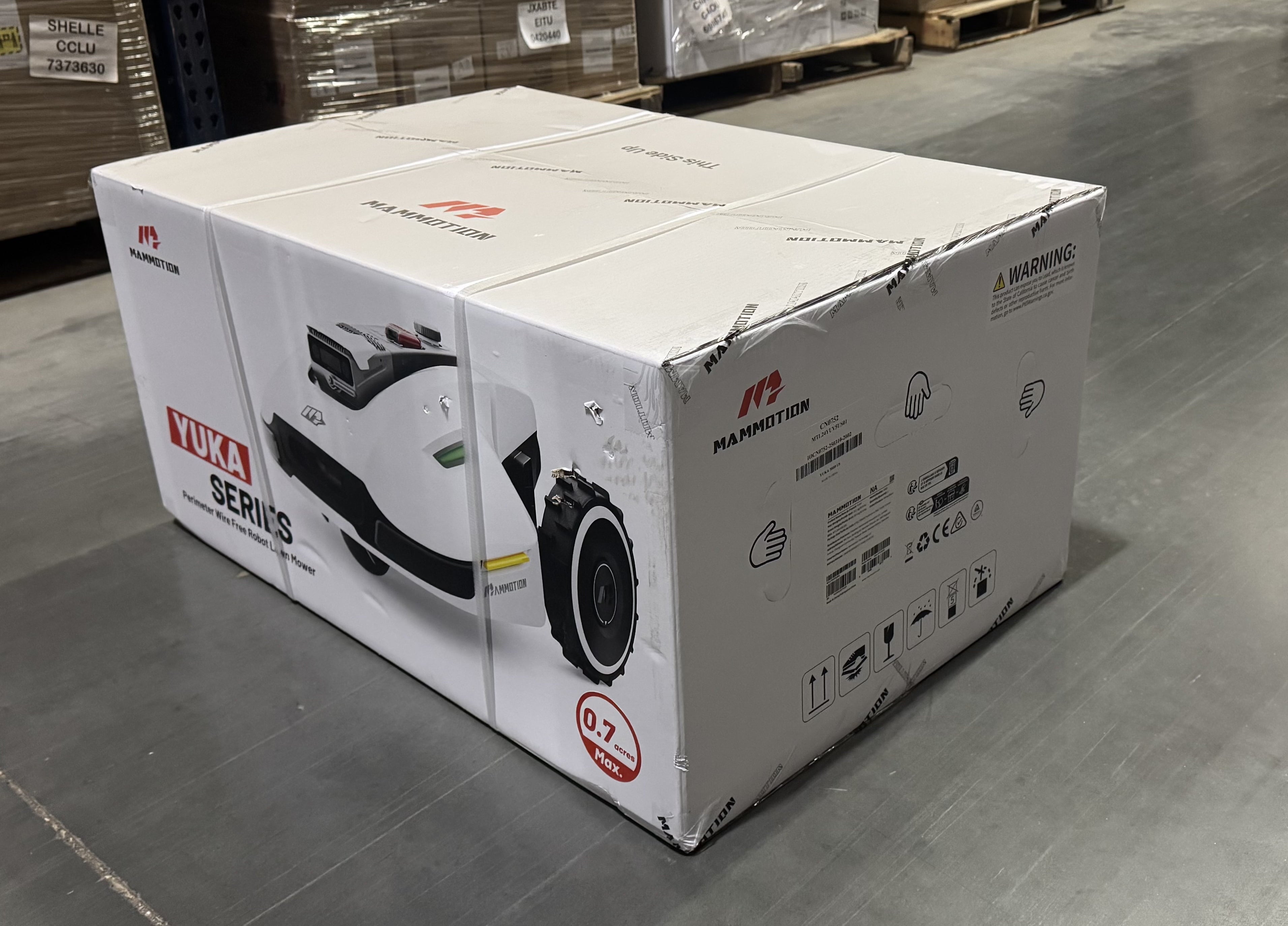 Mammotion YUKA 3000 Robot Lawn Mower, Auto Mapping, AI Obstacle Avoidance, Reception 0.75 Acre, Max 1 Acre, Dual Cutting Discs, APP Control, with 4G